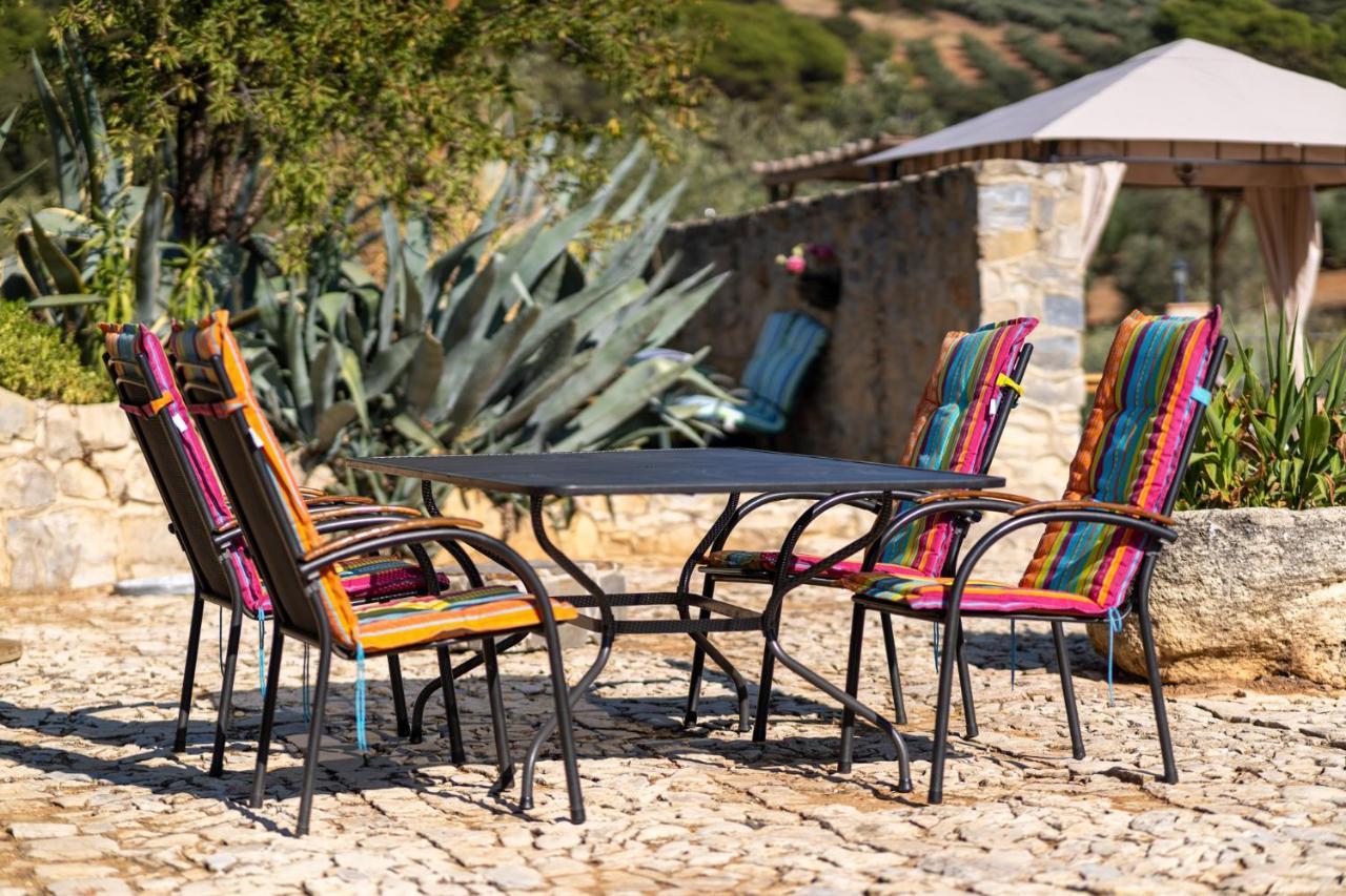 Hacienda La Buena Vida B&B En Appartementen Algarinejo Exterior photo